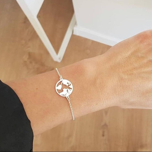 Jewelry - Sterling silver world/globe/map bracelet
